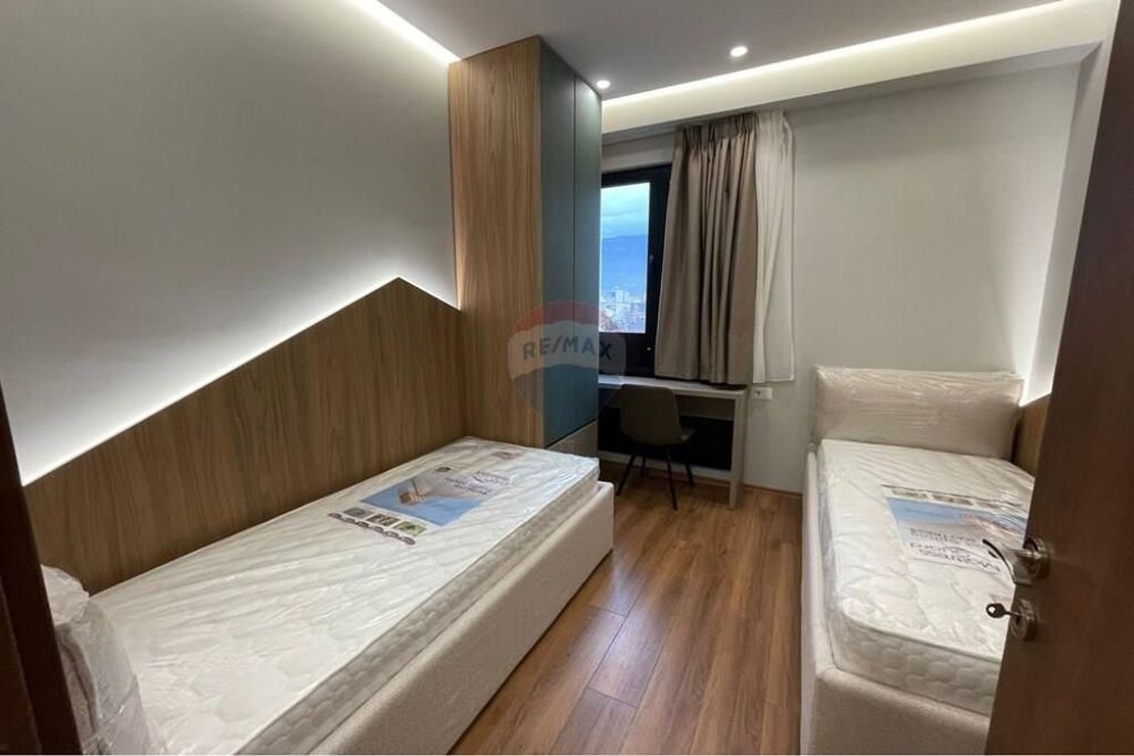 Apartament per qera 2+1 tek Farmacia 10 , Kompleksi Arlis