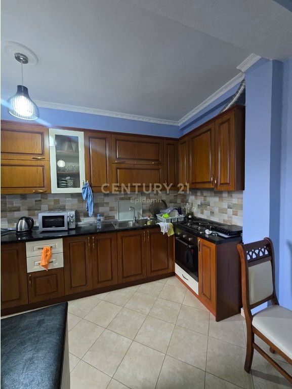 Apartament 1+1 në Plazh Hekurudha, vetëm 200 m nga Deti