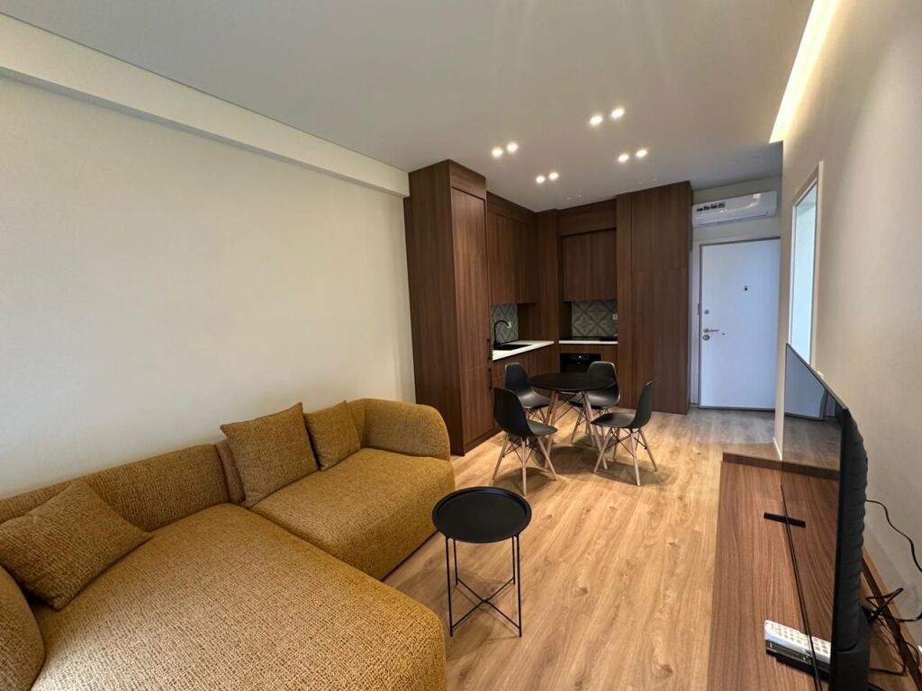 Jepet me qera apartament 1+1 te Ali Demi