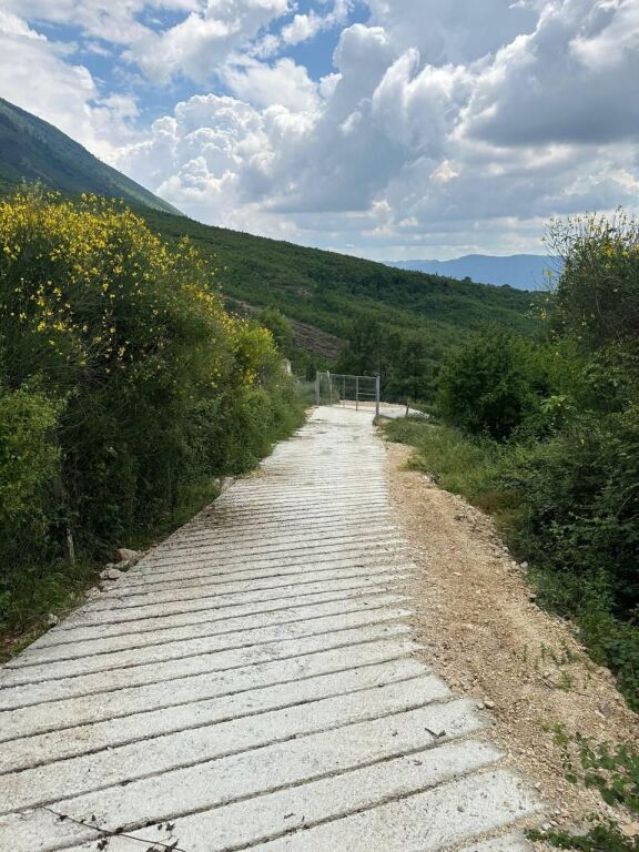 Tokë për Shitje – 1,400 m² në Dajt