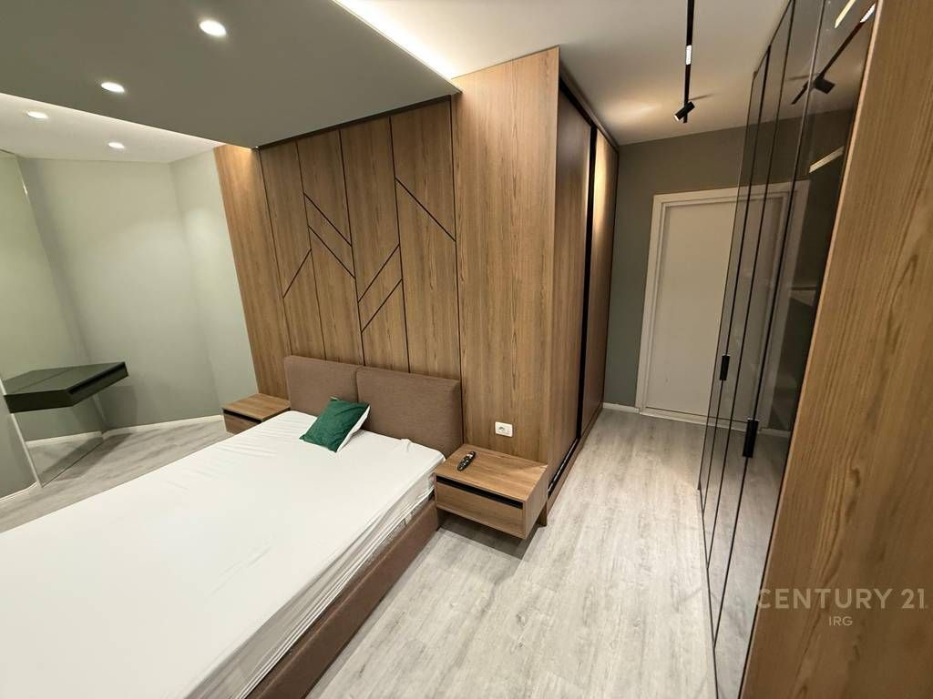 Ali Dem- Apartament për shitje 2+1+2+ post parkimi!