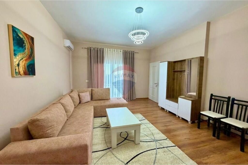 Casa privata - In Affitto - Via Shefqet Kuka, Tirana