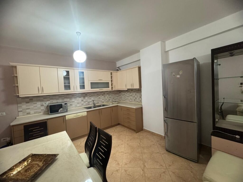 Affittasi appartamento 2+1 + balcone – Astir !!