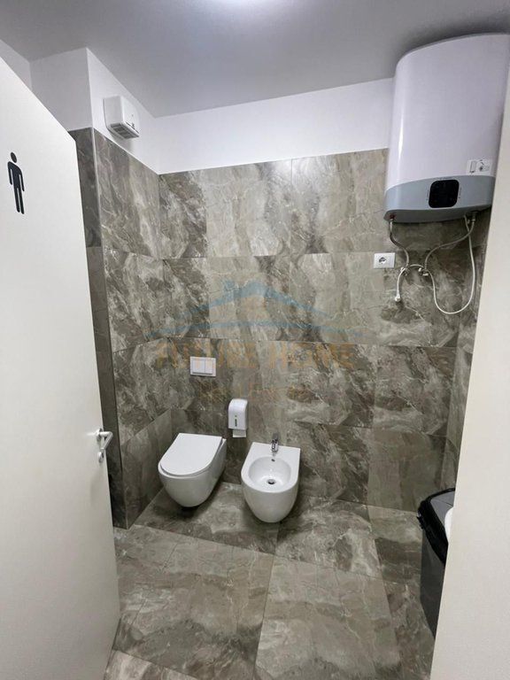 Affitto, Locale commerciale Via Panorama, Quartum Residence