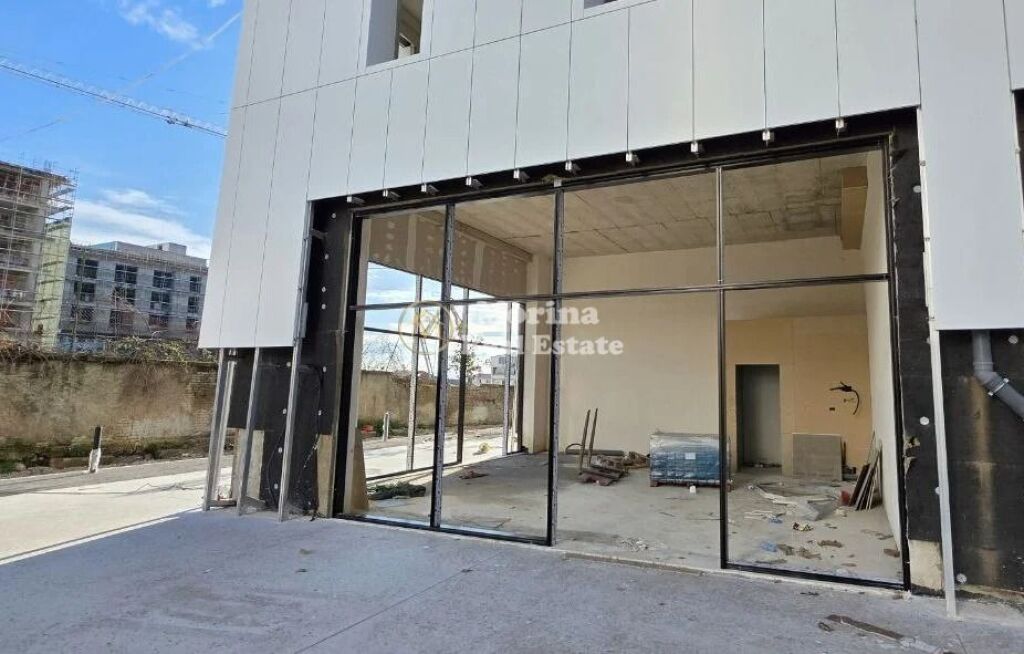 Rent | Business Premises | Porcelan | 1270 €/month