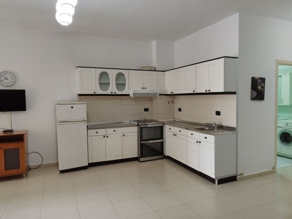 APARTAMENT ME QERA 2+1 YZBERISHT 40.000 LEKE