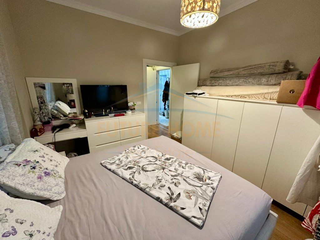 Shitet, Apartament 3+1+2, Liqeni i Thatë, Tiranë.