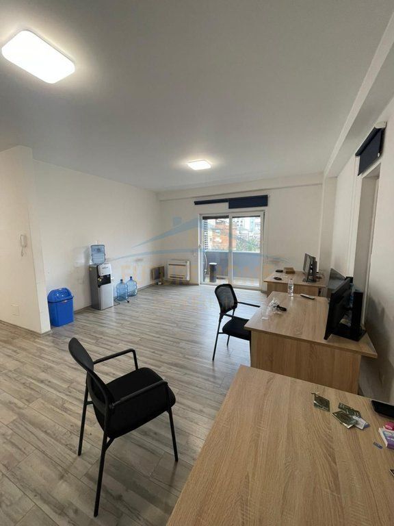 Affitto, Locale commerciale Via Panorama, Quartum Residence