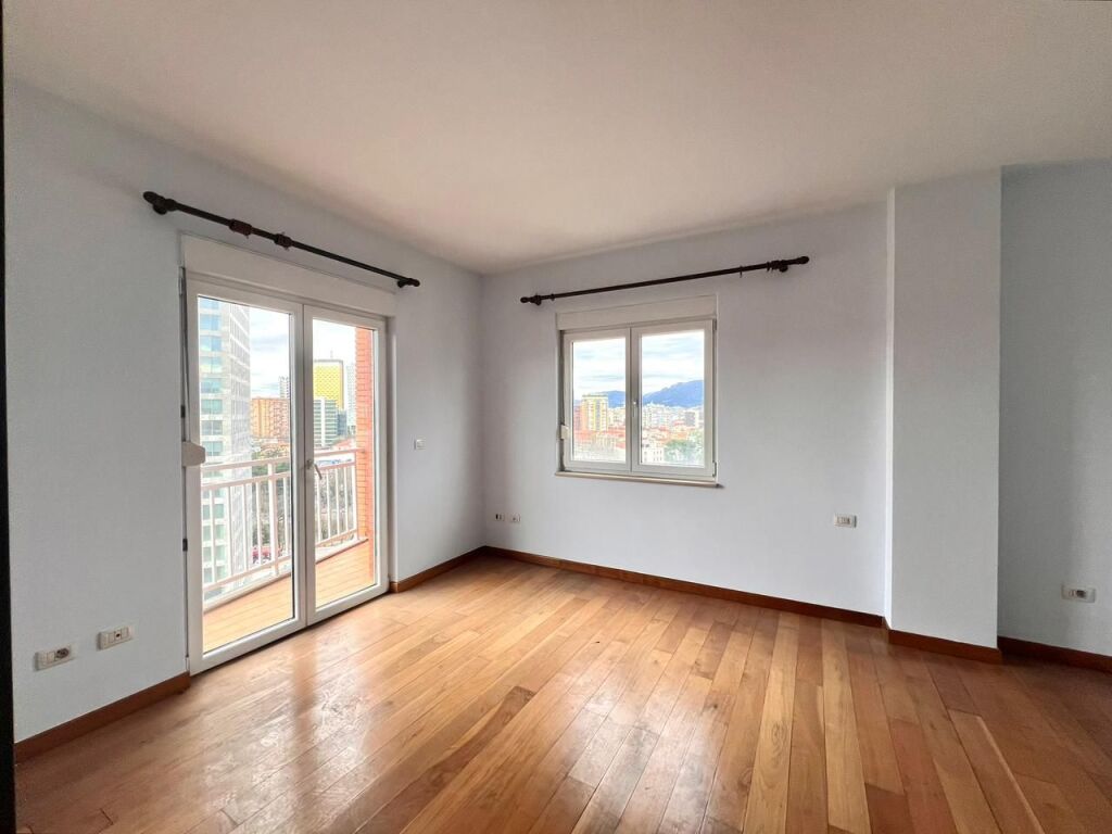 Me Qera: Duplex &amp; Verande Gjigande + 2 P. Parkimi 📍Rr. Elbasanit - Mulliri || 4500€/muaj