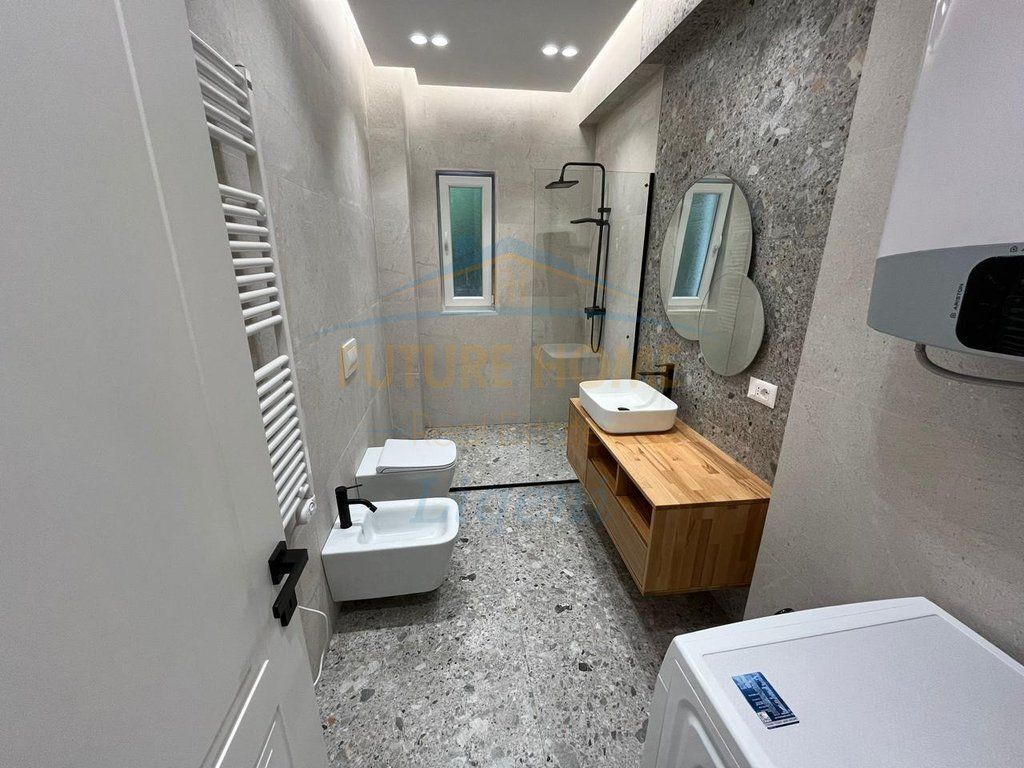 Qera, Apartament 2+1+2, Kopshti Botanik, Tiranë.