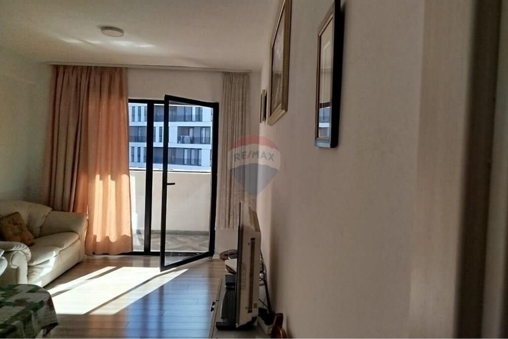 Apartament 3+1+2 ne shitje tek 5 Maji