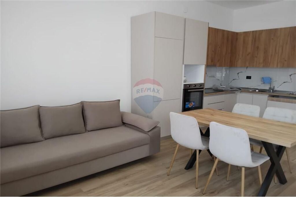 Apartament 1+1 me Qera – Rruga Dhimitër Konomi, Vlorë