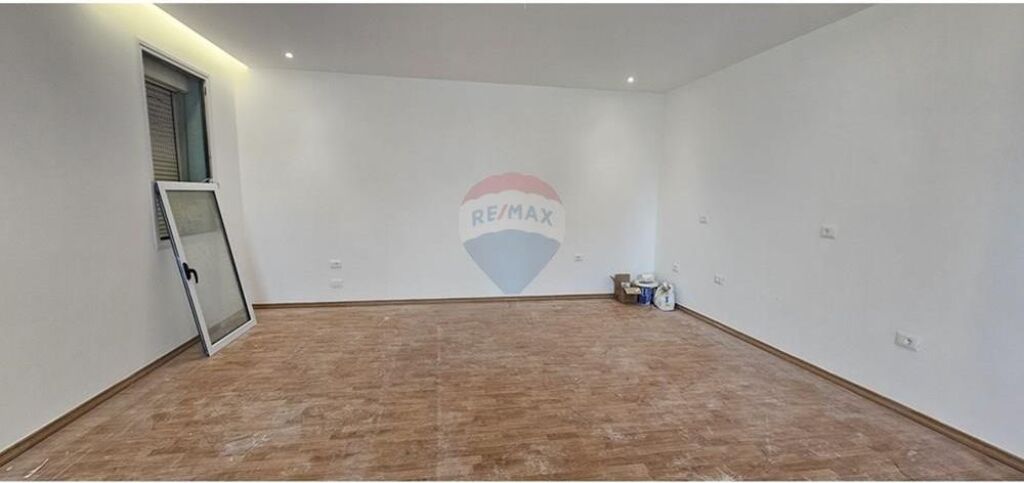 Apartment 2+1 for sale in Laprak!