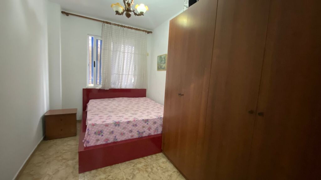 Appartamento 1+1 in affitto a Komuna Parisit