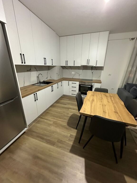 🏠 Jepet me qira apartament 2+1