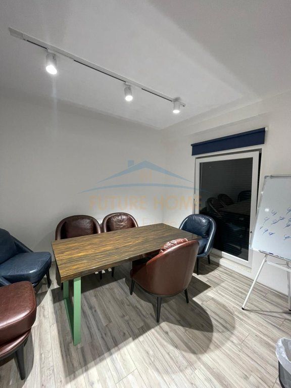 Affitto, Locale commerciale Via Panorama, Quartum Residence