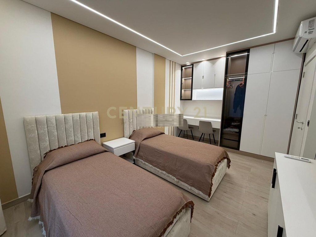 Vendiamo appartamento 2+1+2 a Sofia Residence, vicino a TEG