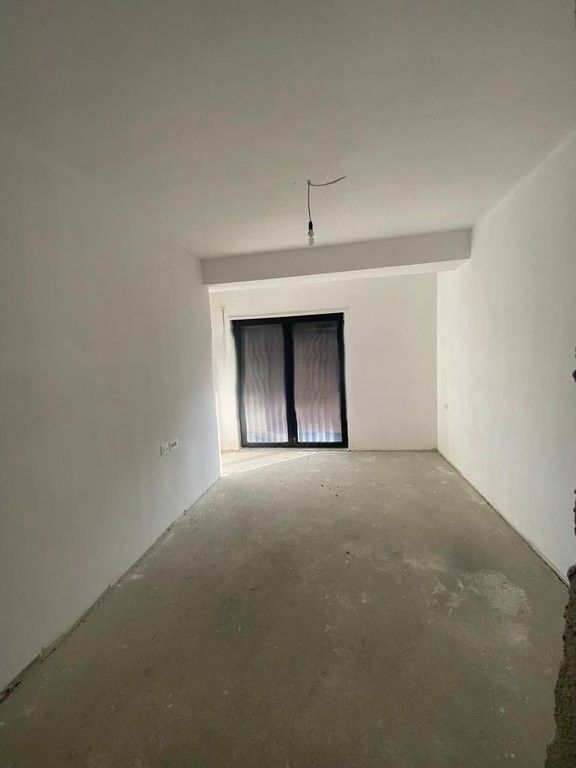 KODRA E DIELLIT 2, SHESIM APARTAMENT 3+1+2 ME VERANDE 260,000 €