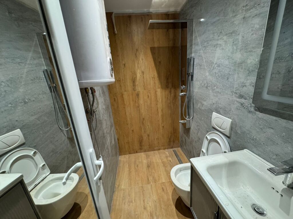 garsionere me qira prane Square 21, rruga e Kavajes