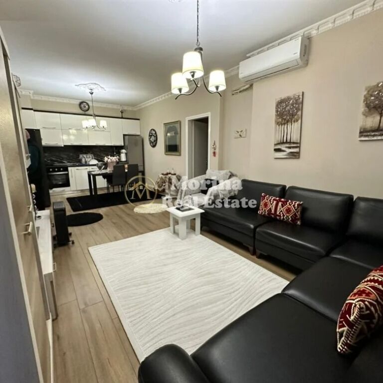 Shitje | Apartament 2 + 1 | Rruga Qemal Stafa | 320000 €