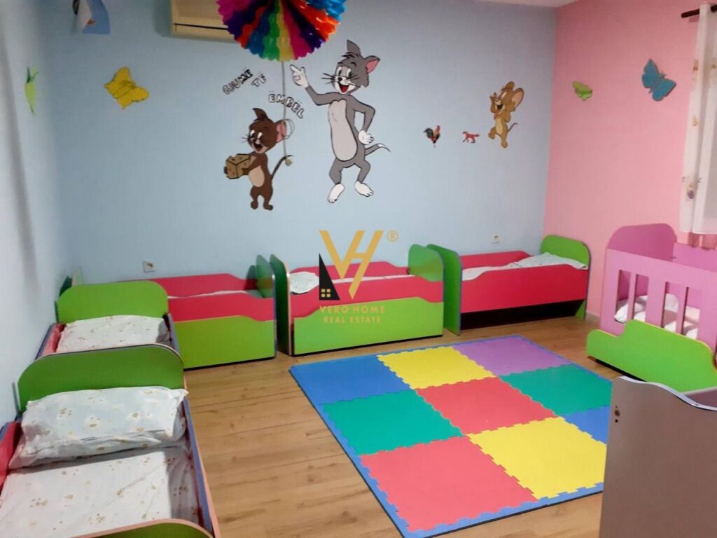 ASILO NIDO 200M2 IN AFFITTO A YZBERISHT 100.000 LEKE