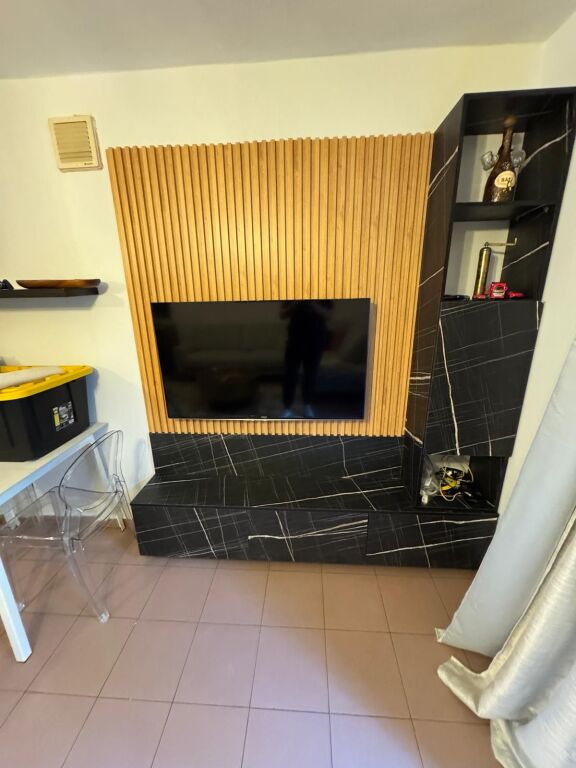 Affittasi 2+1 arredato a Mine Peza 648 eu arredato