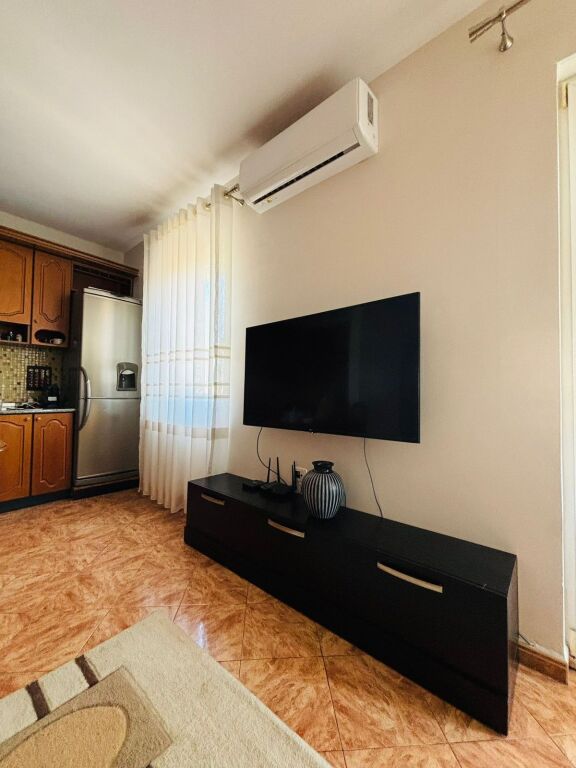 Apartament 2+1 me Qira – Qendër Tiranë (përballë The Plaza Hotel) ✨