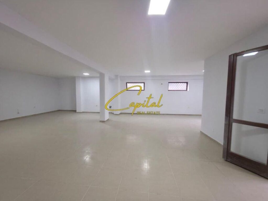 SHITET AMBIENT BIZNESI 90 M2 KOPSHTI BOTANIK 180.000 EURO