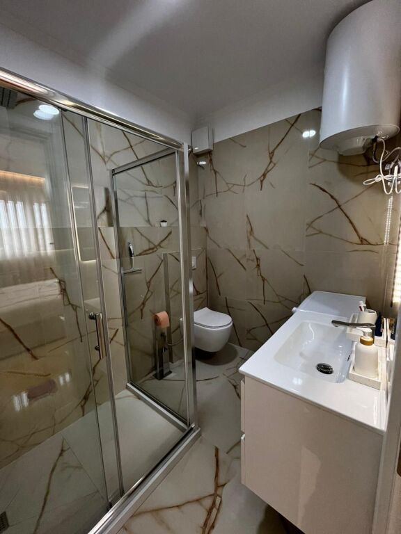 Jepet me qira gazonie ne qender te Tiranes!