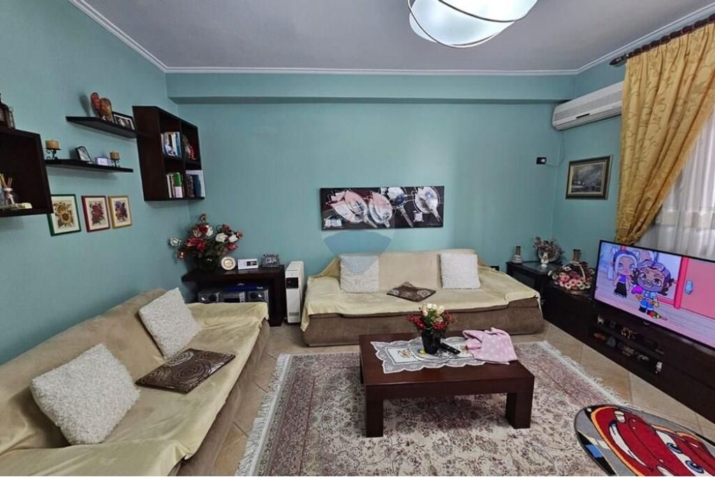 SHITET APARTAMENT 2+1 TE ISH EKSPOZITA