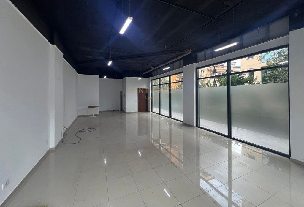 Unit for rent in Fresk, above Fresku Restaurant