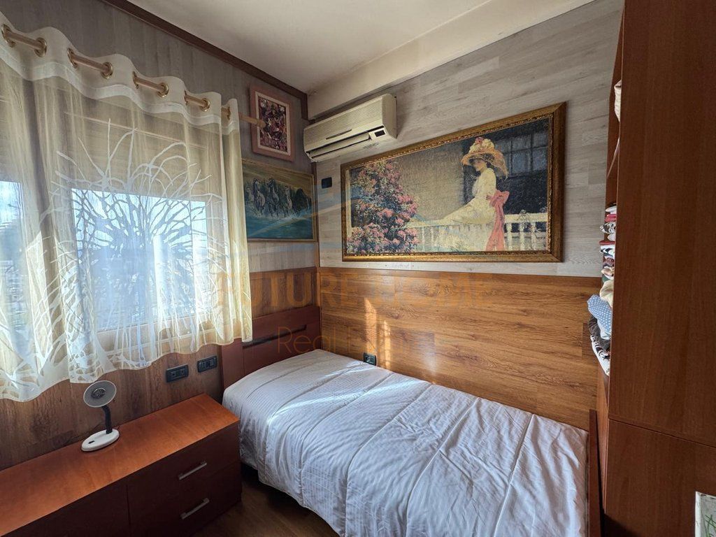 Qera , Apartament 2+1 , Myslym Shyri , Tirane 700 €