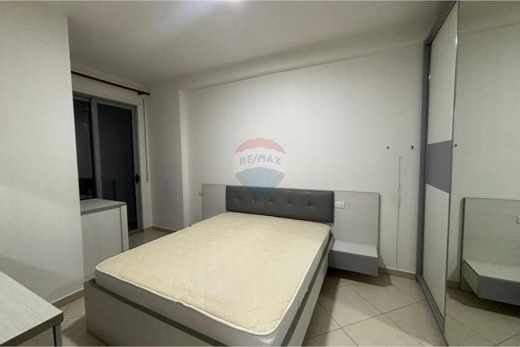 🏡 APARTAMENT 2+1+2 PËR QIRA – SHESHI I PAVARËSISË, VLORË