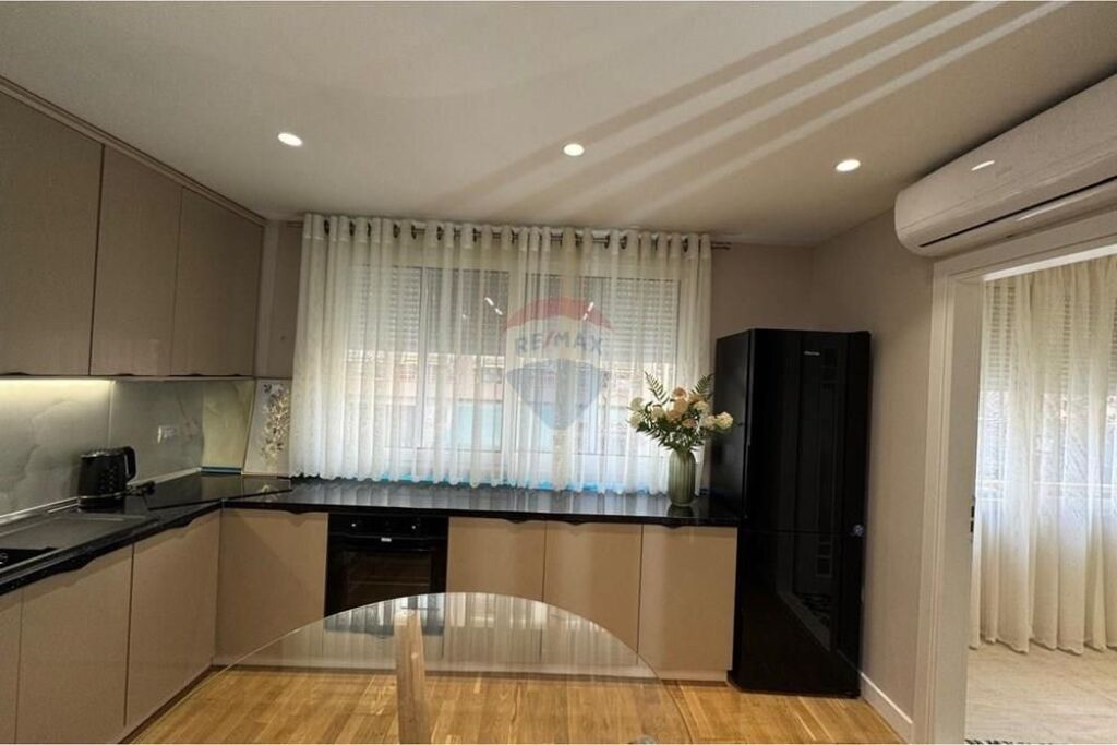 APARTAMENT LUKSOZ 1+1 PER QIRA-KOPSHTI ZOOLOGJIK