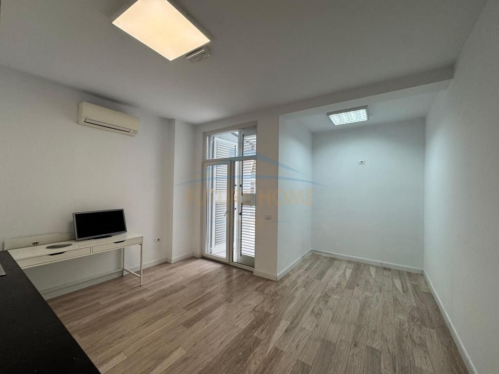 Rent , Business Environment , Paris Commune , Tirana