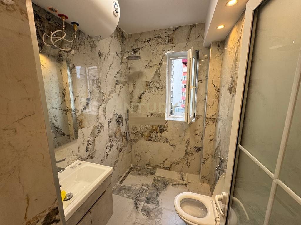 RRUGA E BARRIKADAVE, SHESIM APARTAMENT 1+1