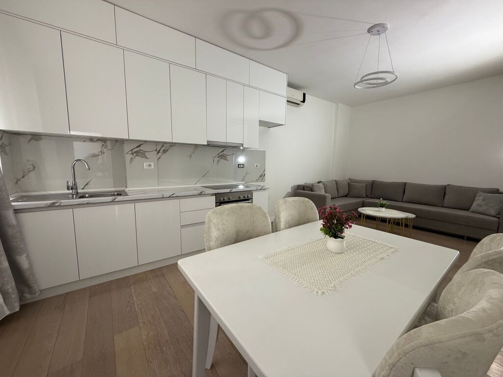 Affittiamo appartamento 1+1 vicino allo Zoo, Complesso Mateo!