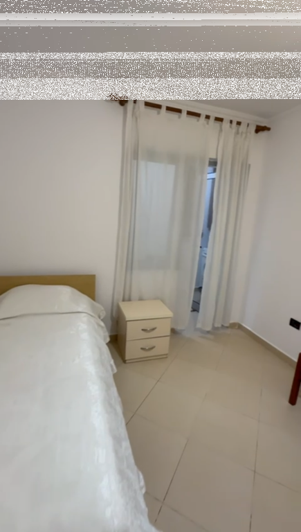 Apartament 2+1, Xhamllik!