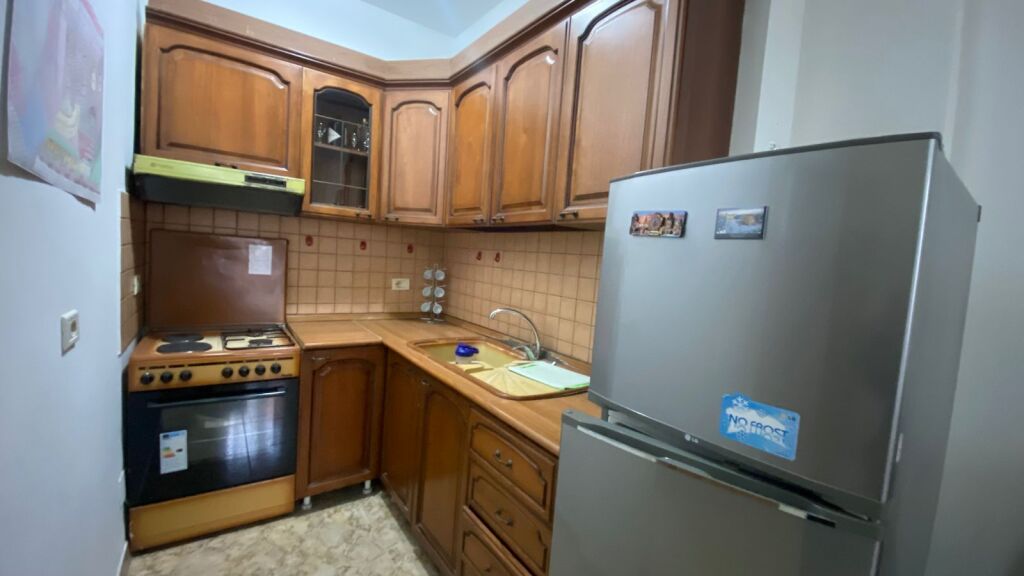 Appartamento 1+1 in affitto a Komuna Parisit