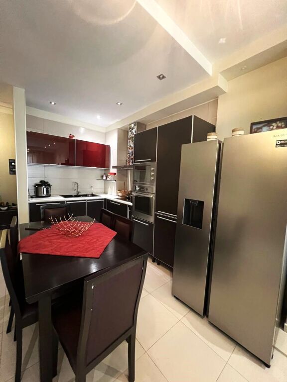 🏢Rruga Gjon Buzuku,pak minuta larg Viles Gold jepet me qera apartament 2+1 plotesisht i mobiluar.65,000Leke