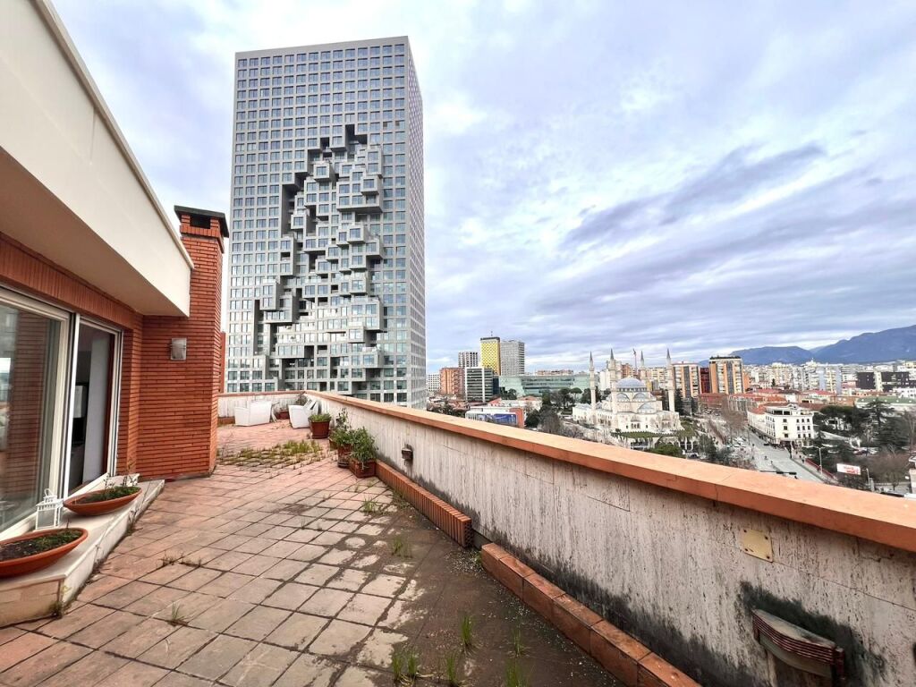 Me Qera: Duplex &amp; Verande Gjigande + 2 P. Parkimi 📍Rr. Elbasanit - Mulliri || 4500€/muaj