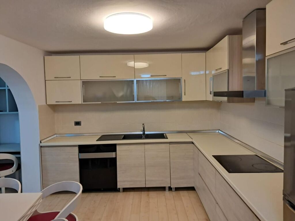 SHITET APARTAMENT 2+1 SHKOLLA E BALETIT