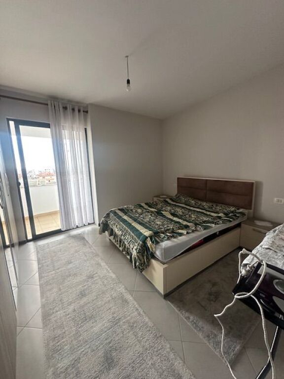 Apartament 1+1 afer Artistit ne Astir me 400€ e disk