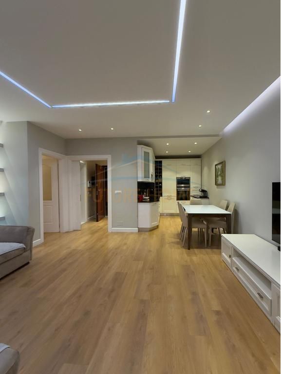 Shitje, Apartament 2+1+2, Qender, Tirane 425,000 €  /  UNA63245