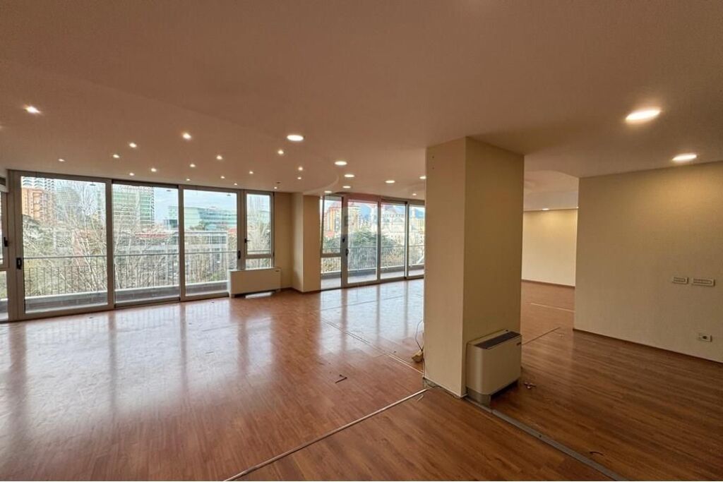 OFFICE FOR RENT AT THE GALLERY ETC