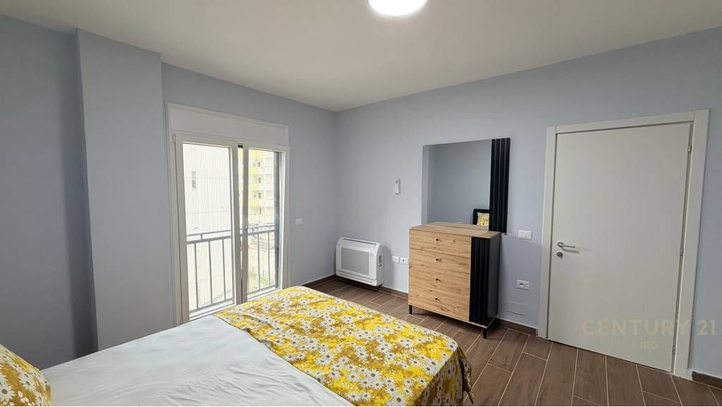 SHITET APARTAMENT 2+1 NE QERRET TEK ''HOTEL SUPREME'' !