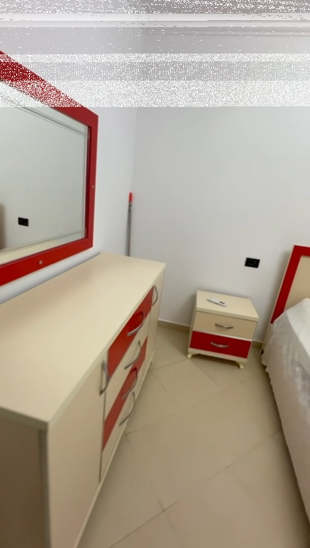 Apartament 2+1, Xhamllik!