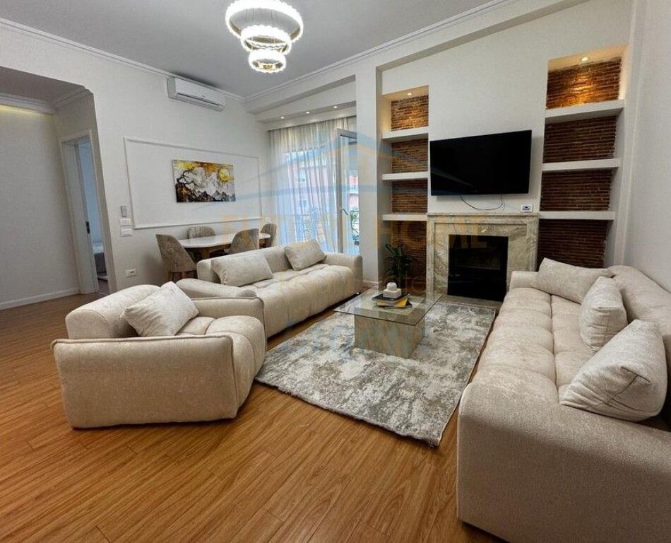 Shitet, Apartament 2+1+2, Liqeni i Thatë, Tiranë.