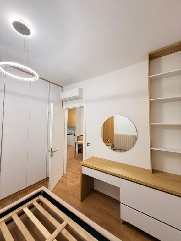 Appartamento in affitto nella zona Komuna e Parisit.