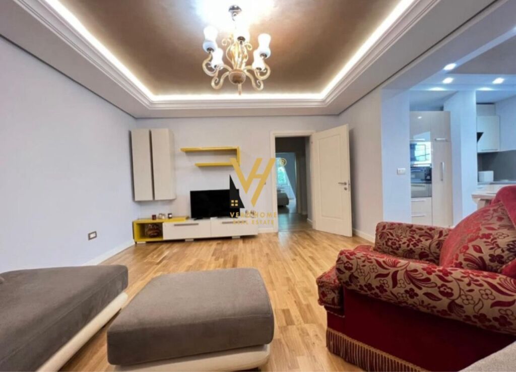JEPET APARTAMENT 2+1 ME QIRA NE QENDER,RR.BARDHOK BIBA 1.200 EURO